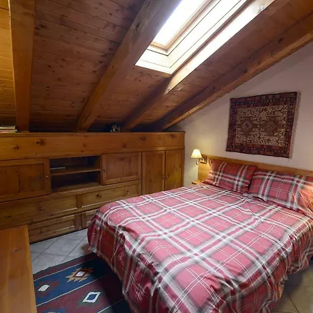 Deliziosa Mansarda Apartmán
